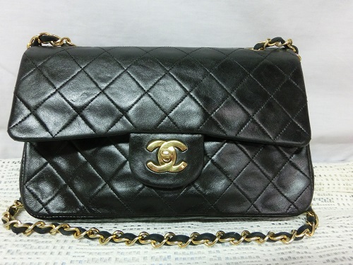 シャネルのバッグを修理致しました