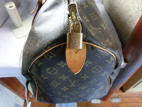 ルイヴィトンぬめ皮のシミ