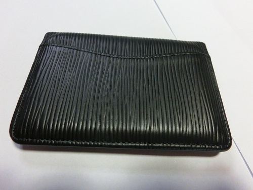 ルイヴィトンの財布の補色による全体補修